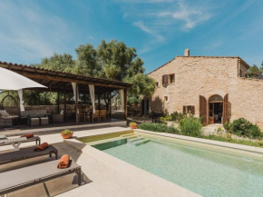 Llucamar Villa